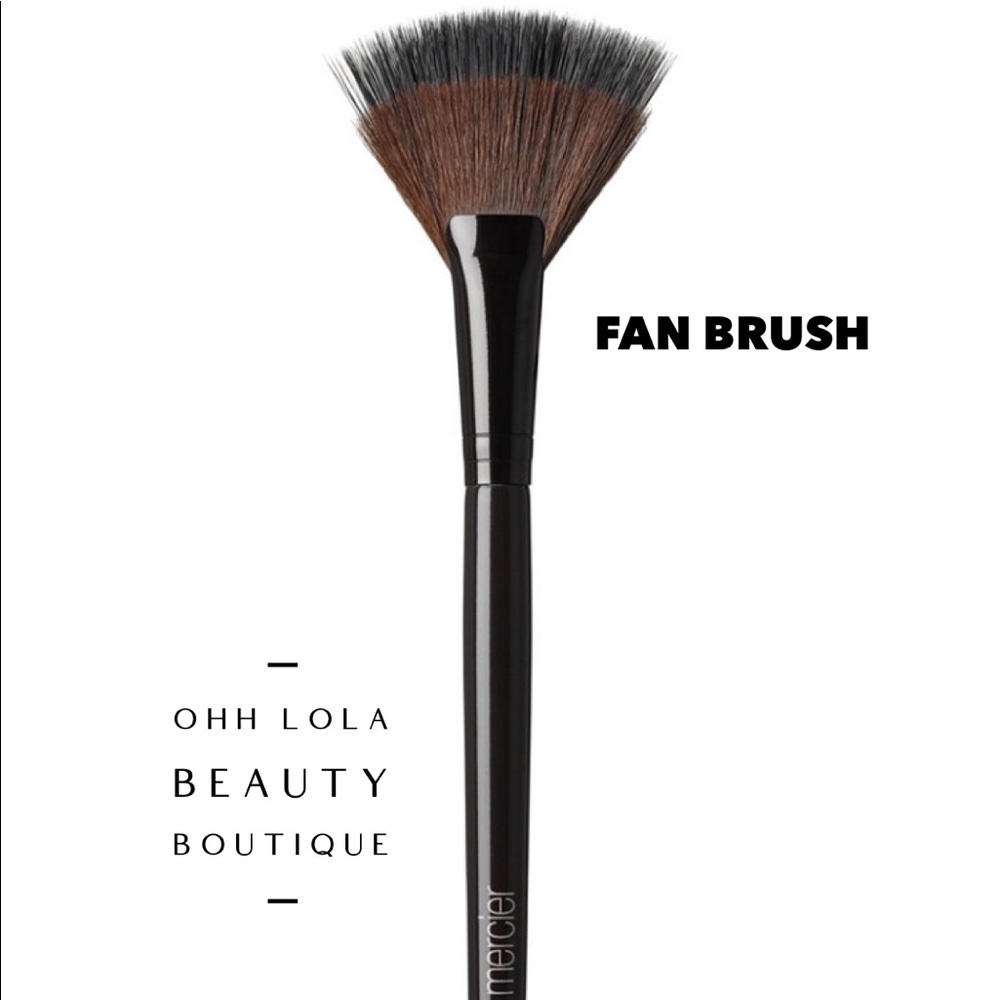 LAURA MERCIER Fan  Brush